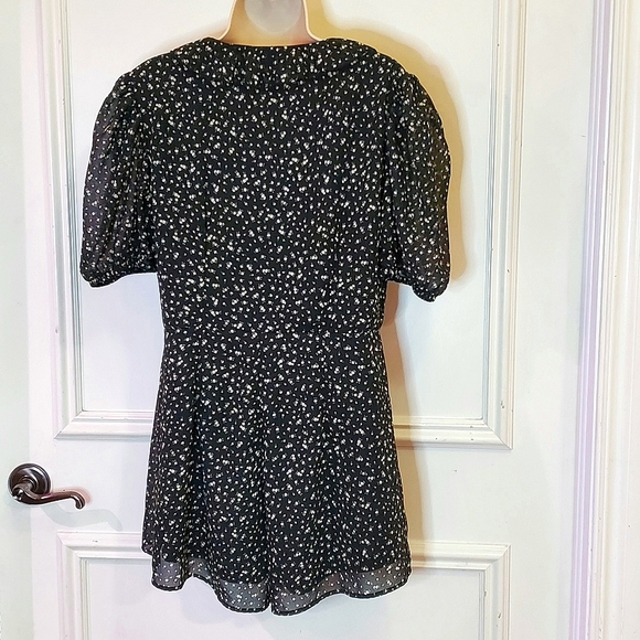 H&M DIVIDED Black & Yellow Multi-Color Floral Puff Sleeve Playsuit, Medium - Picture 2 of 16